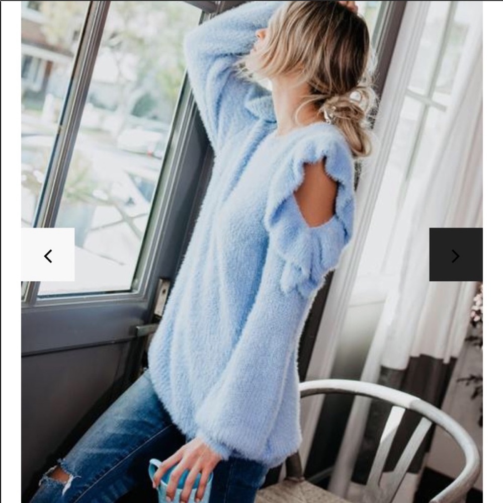 Light blue brand new ViCI sweater